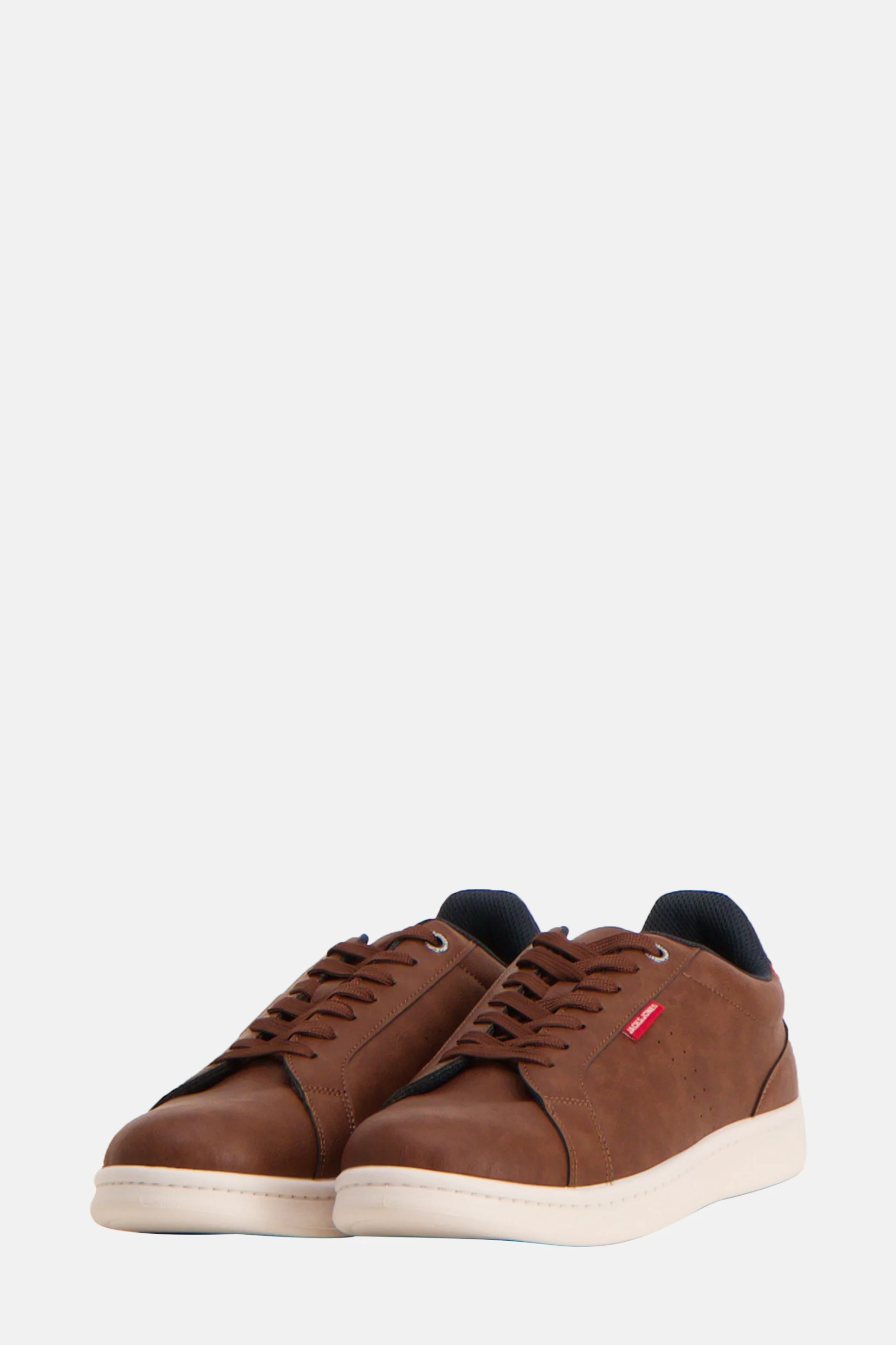 Sneakers - bruin