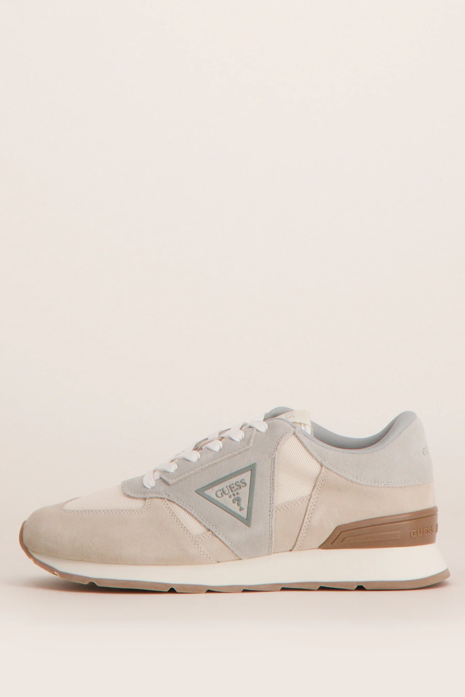Sneakers grijs - Guess® - Image 2