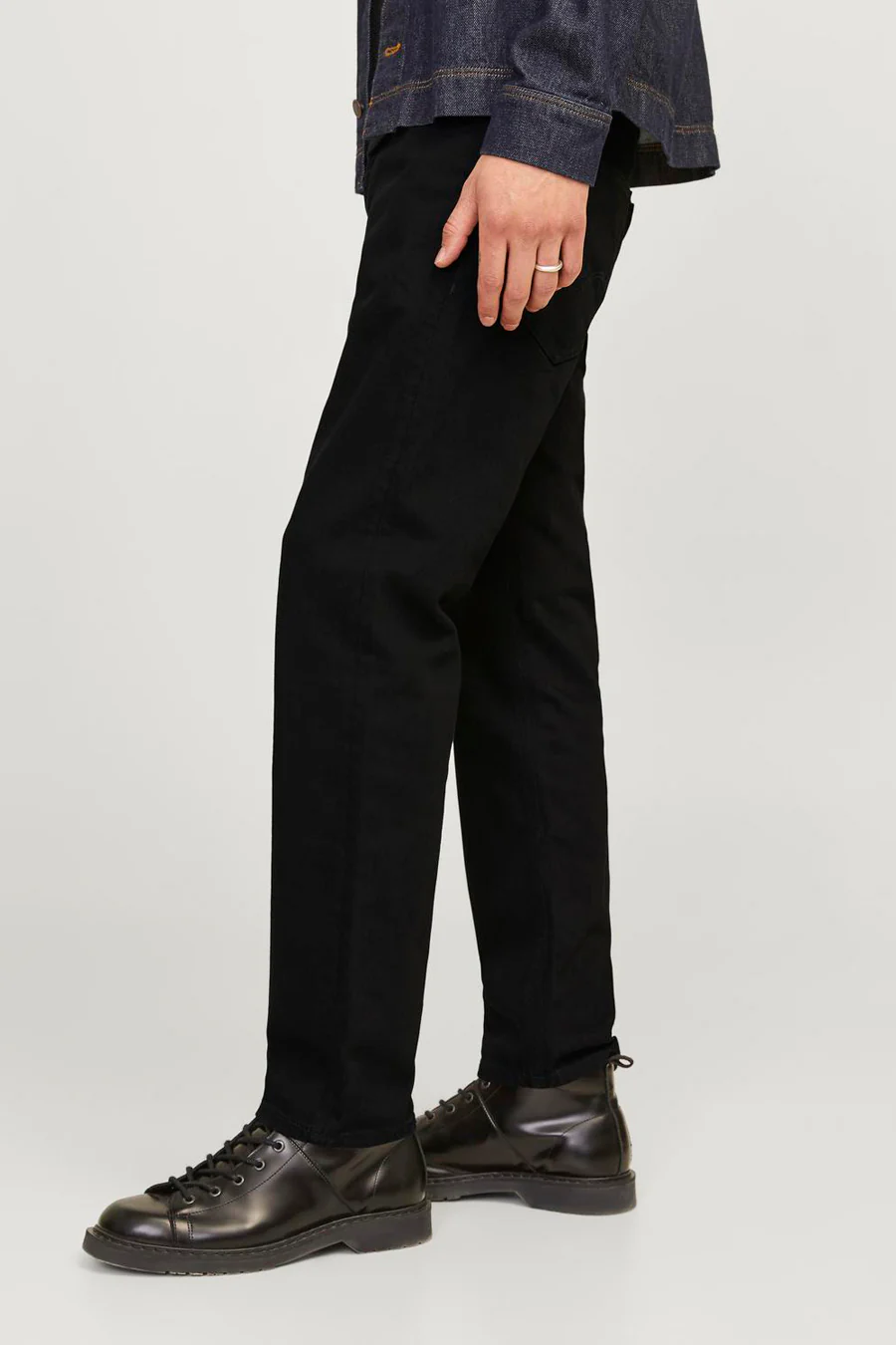 MIKE - black denim - Image 4