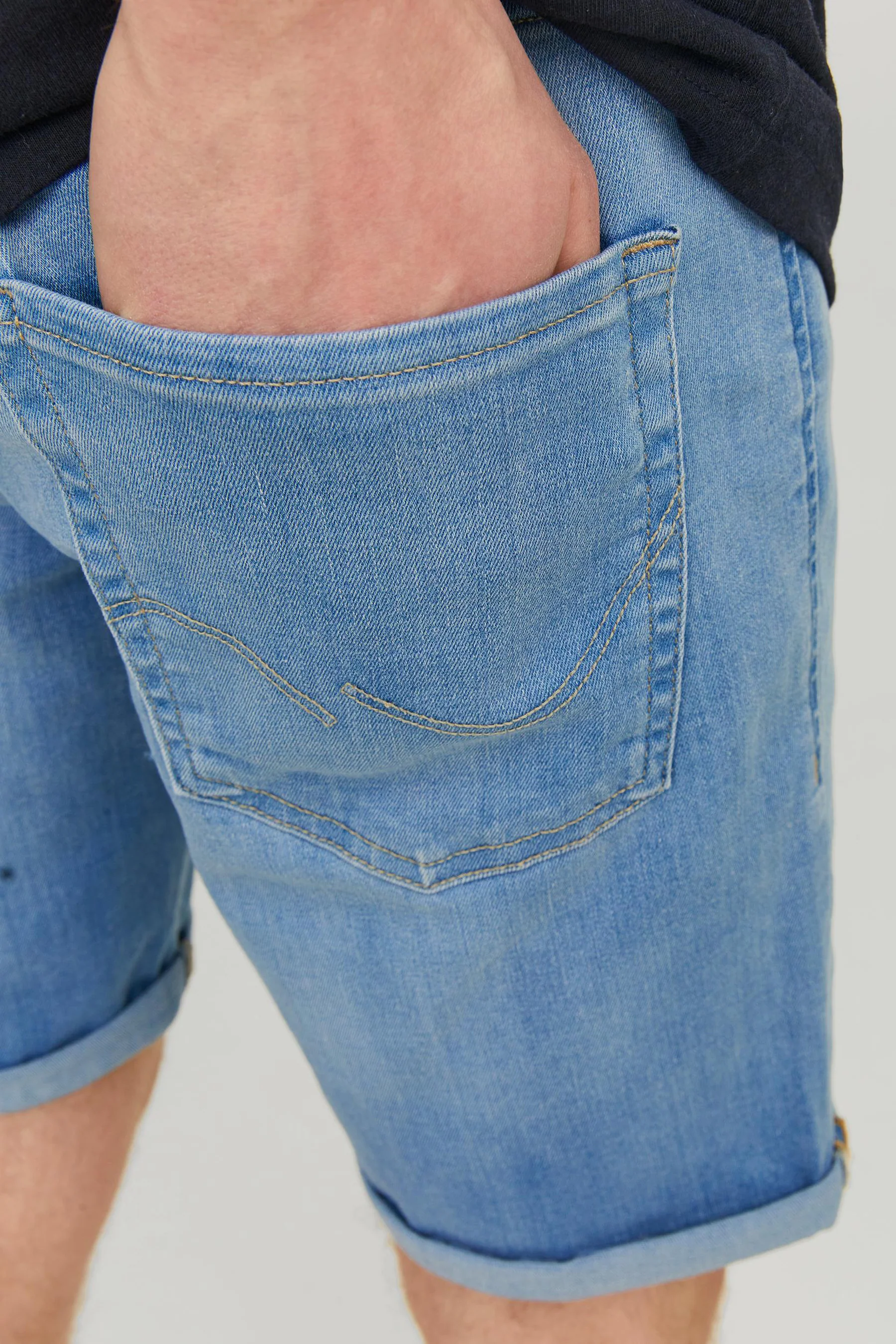 Short - mid blue denim - Image 5