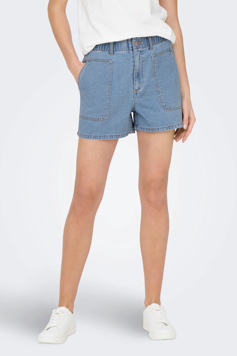 Short - light blue denim