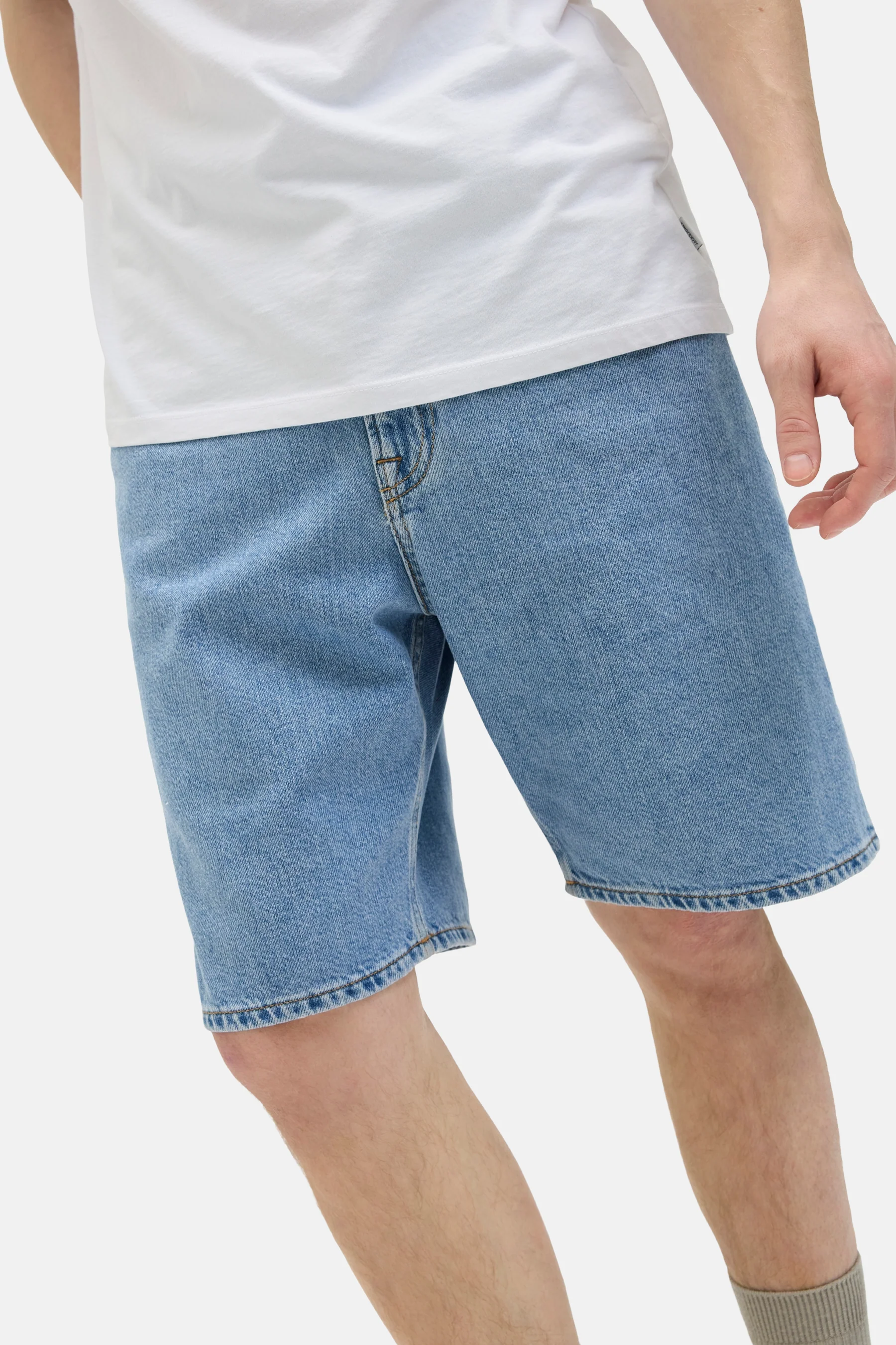 Short - Light blue denim - Image 6