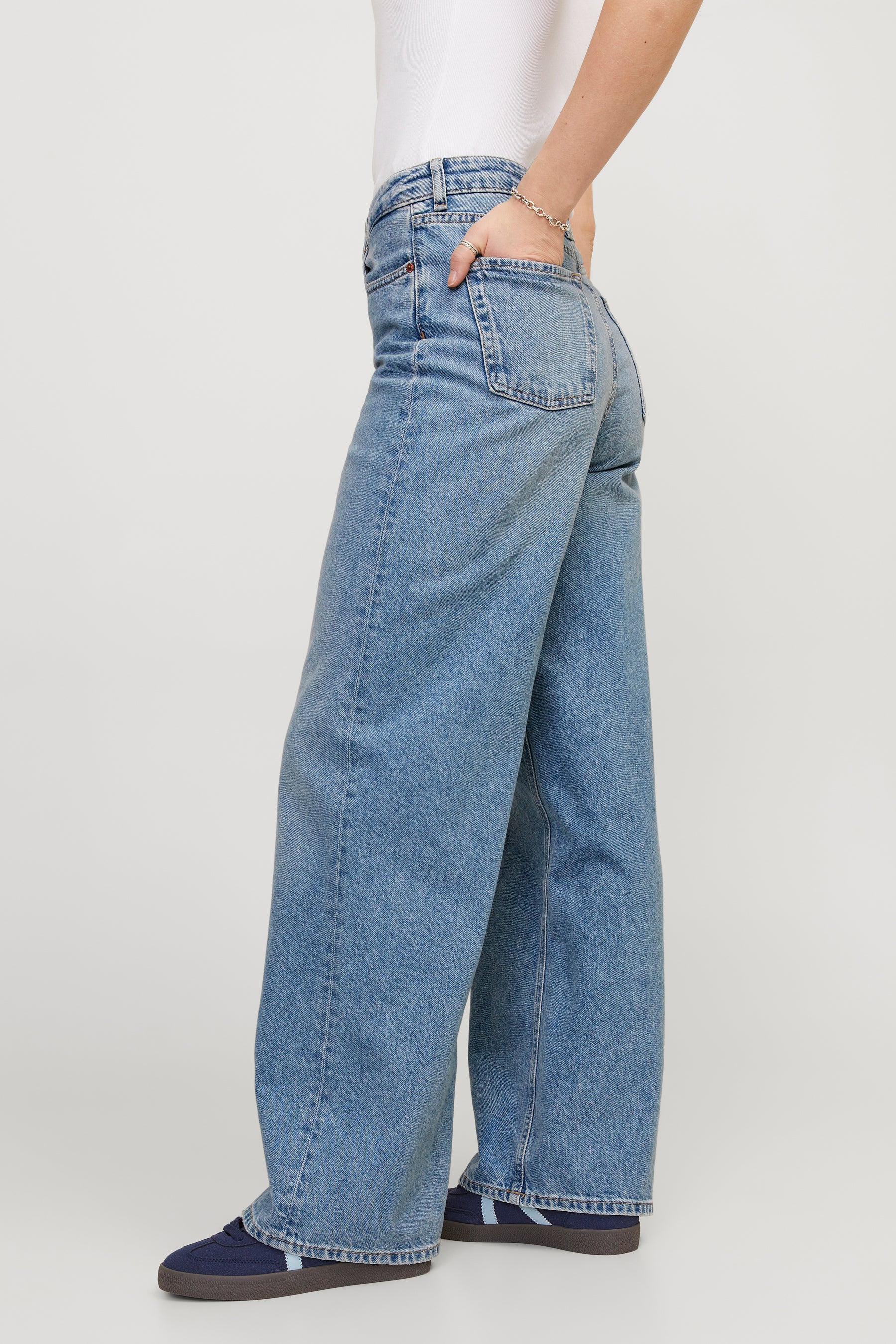 JXTOKYO - mid blue denim - Image 3