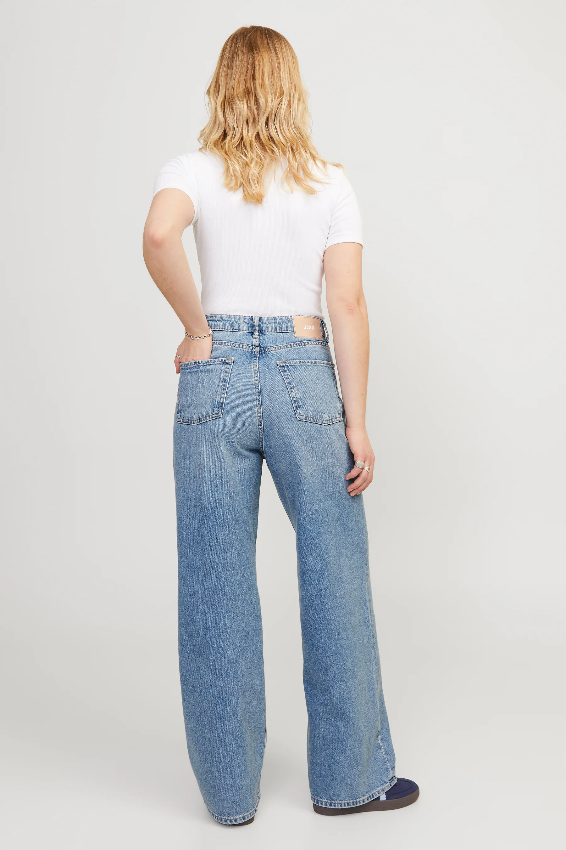 JXTOKYO - mid blue denim - Image 4