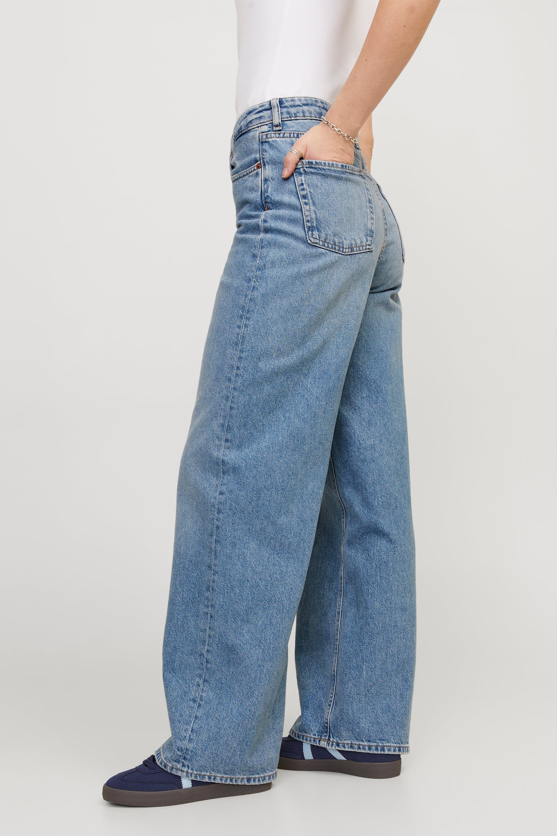 JXTOKYO - mid blue denim - Image 7