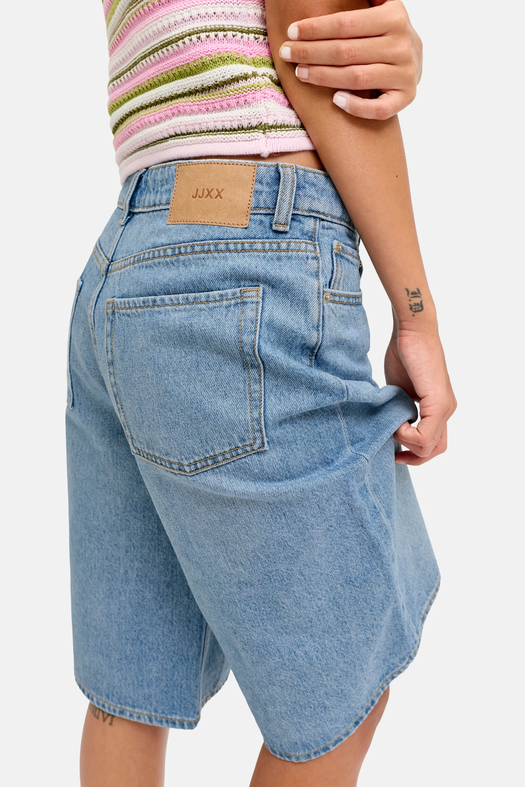 Short - mid blue denim - Image 8