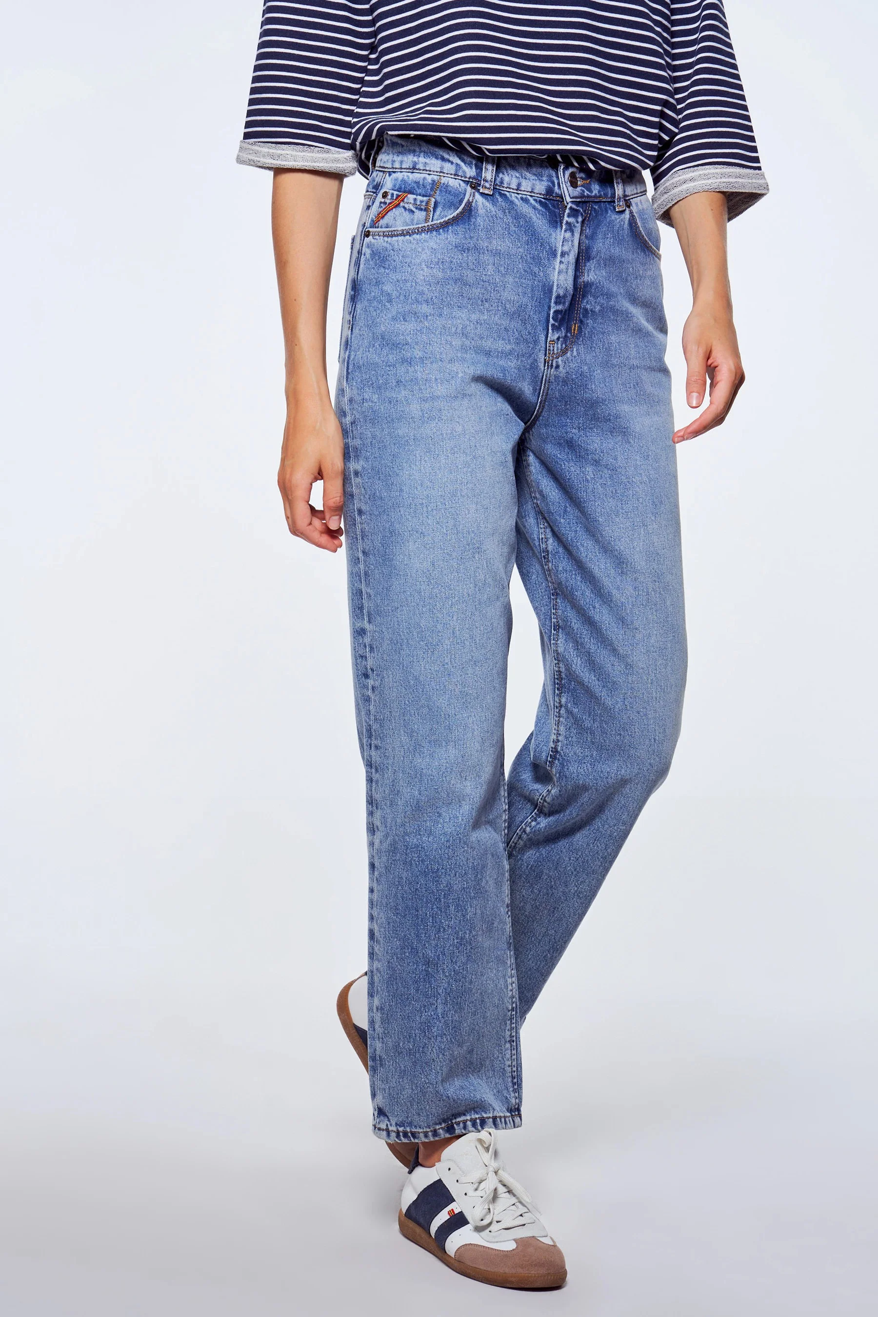 Straight jeans - mid blue denim
