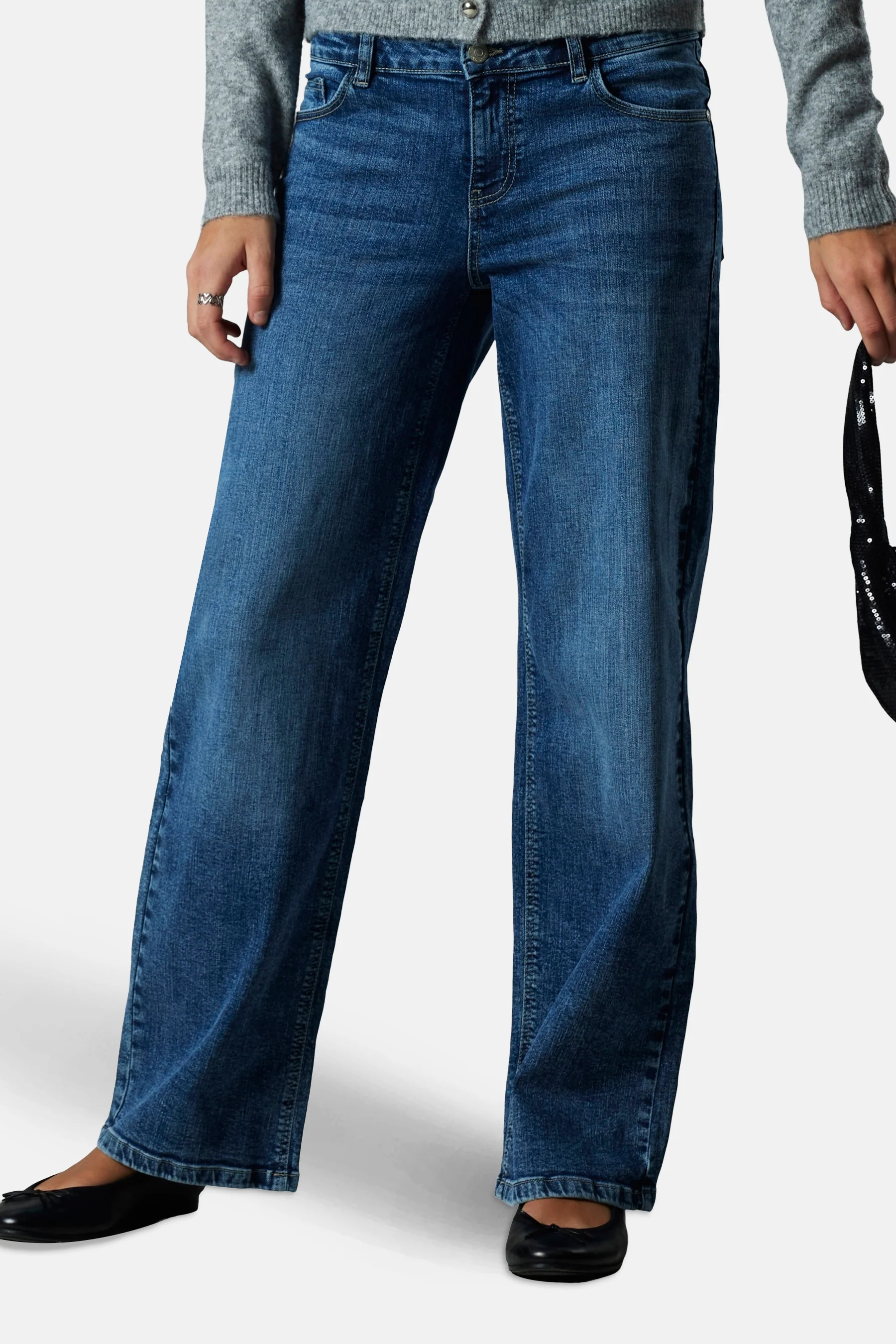 BLI - mid blue denim