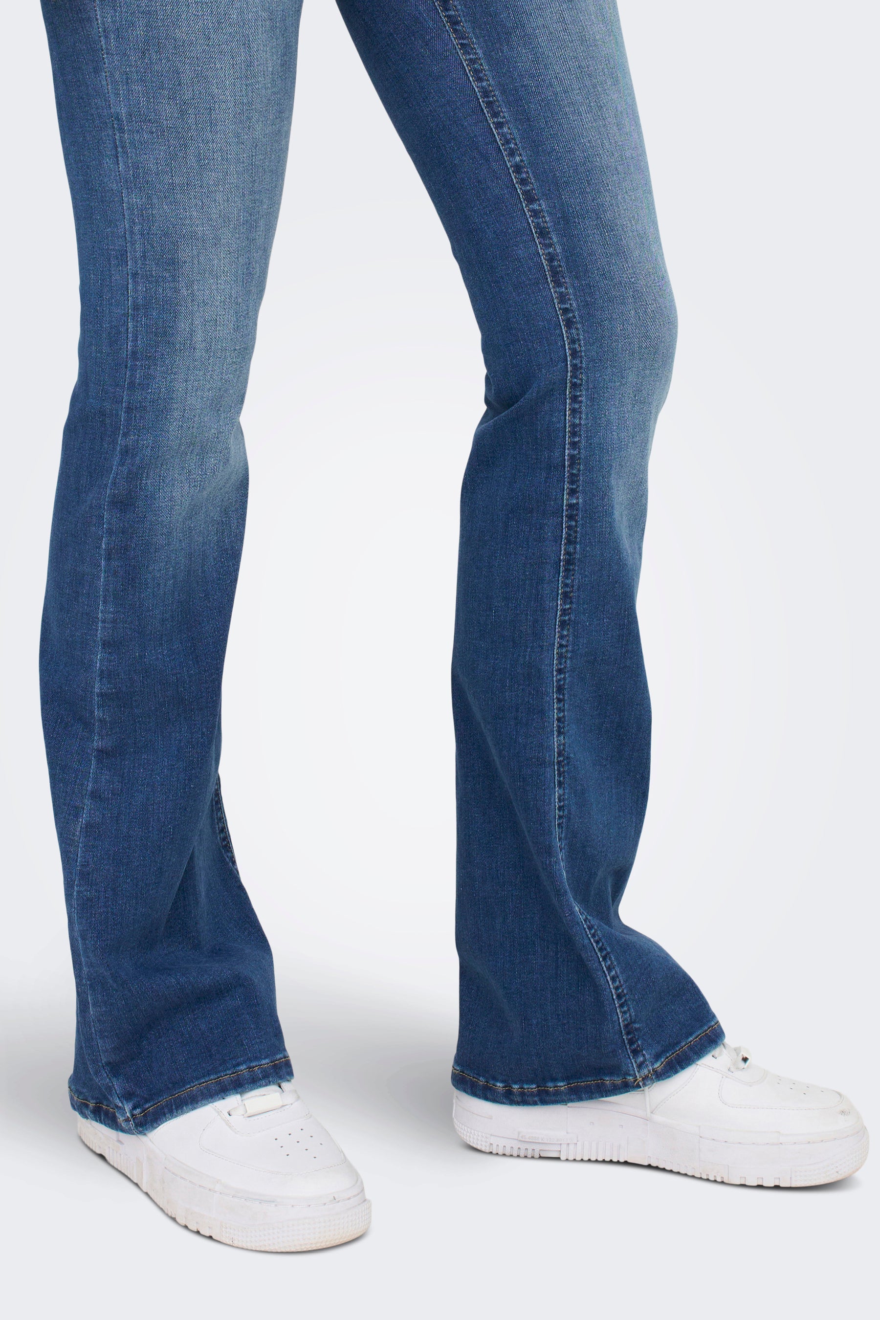 BLUSH FLARE - mid blue denim - Image 4