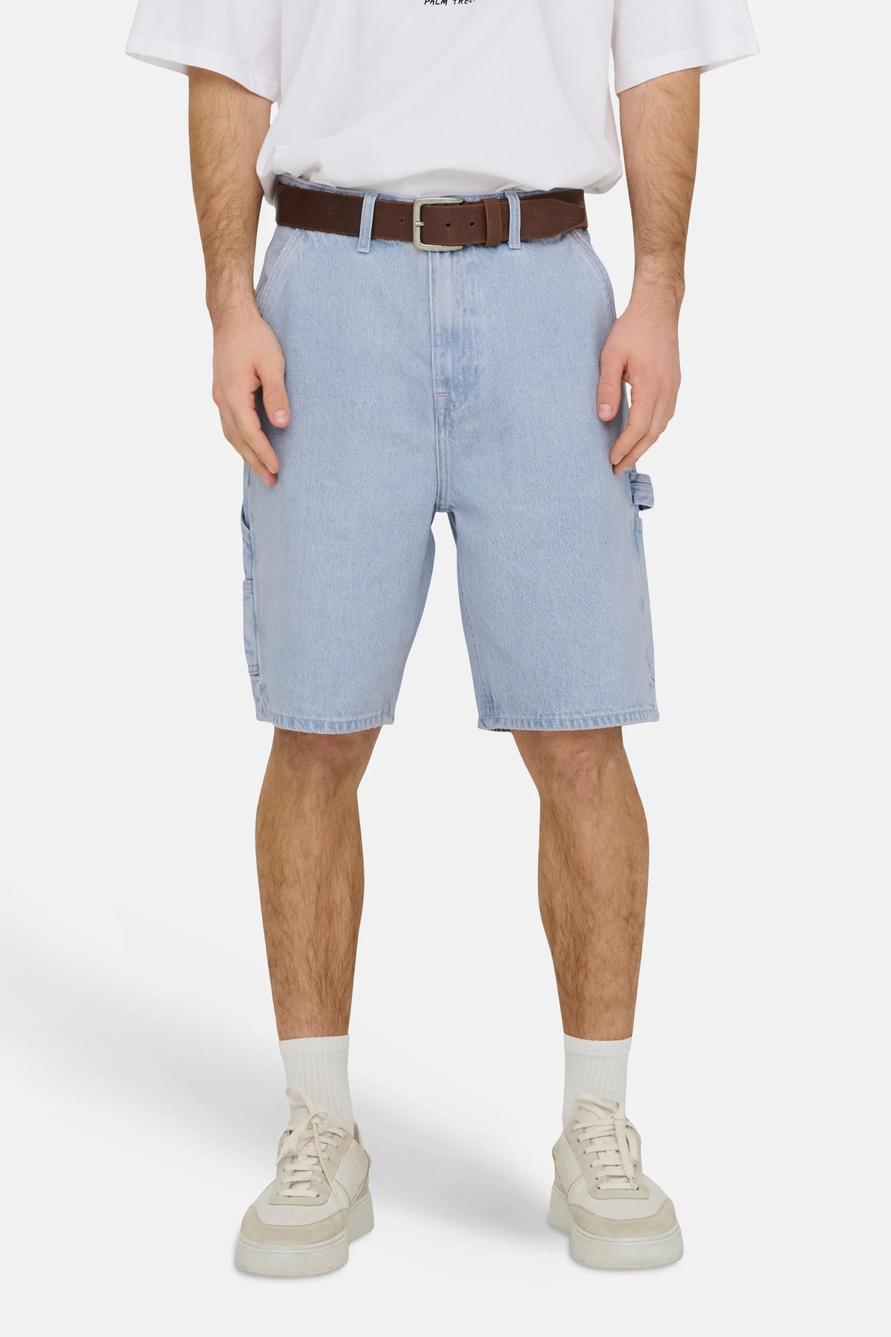 Short - light blue denim