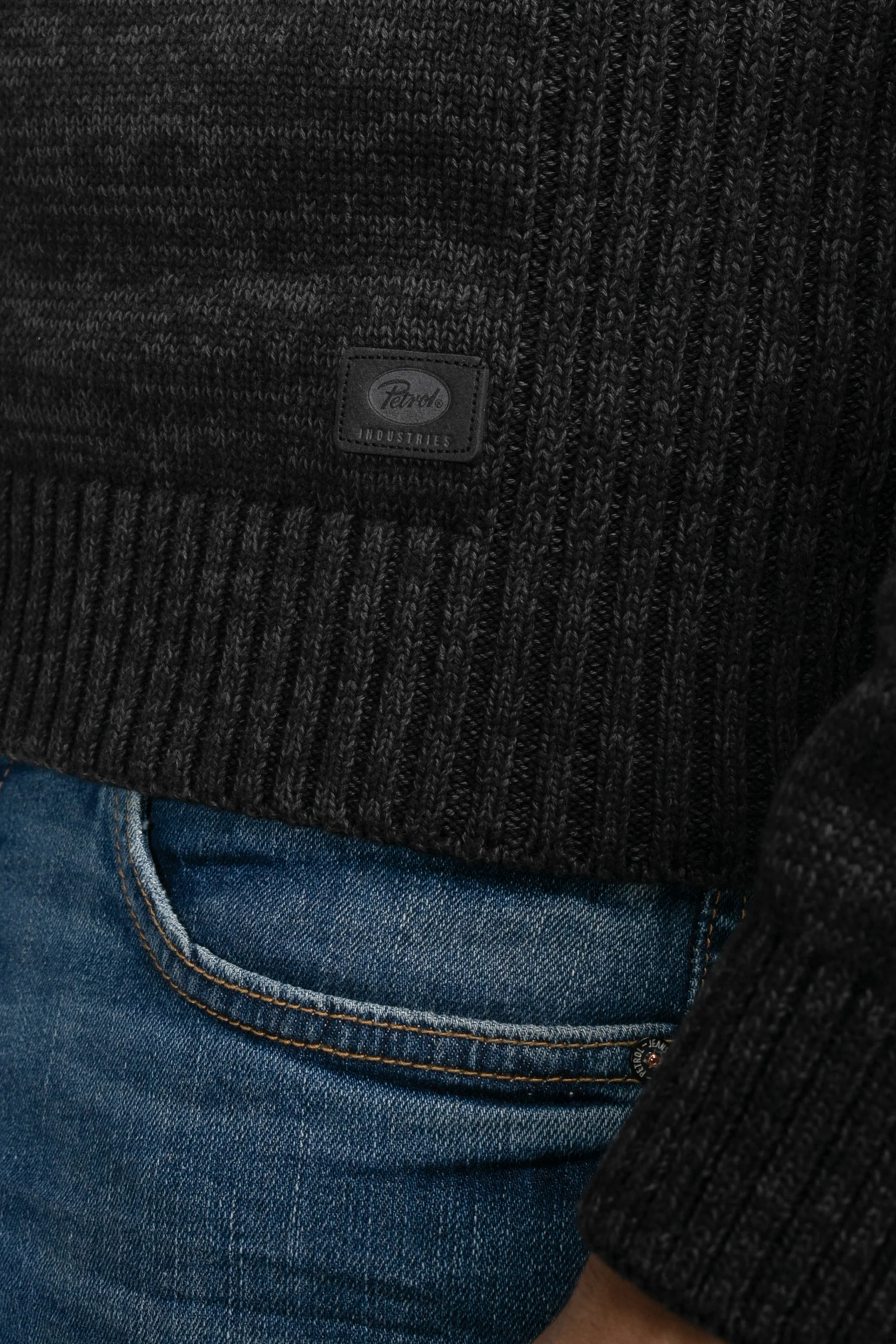 Pull met ronde hals - zwart - Image 4