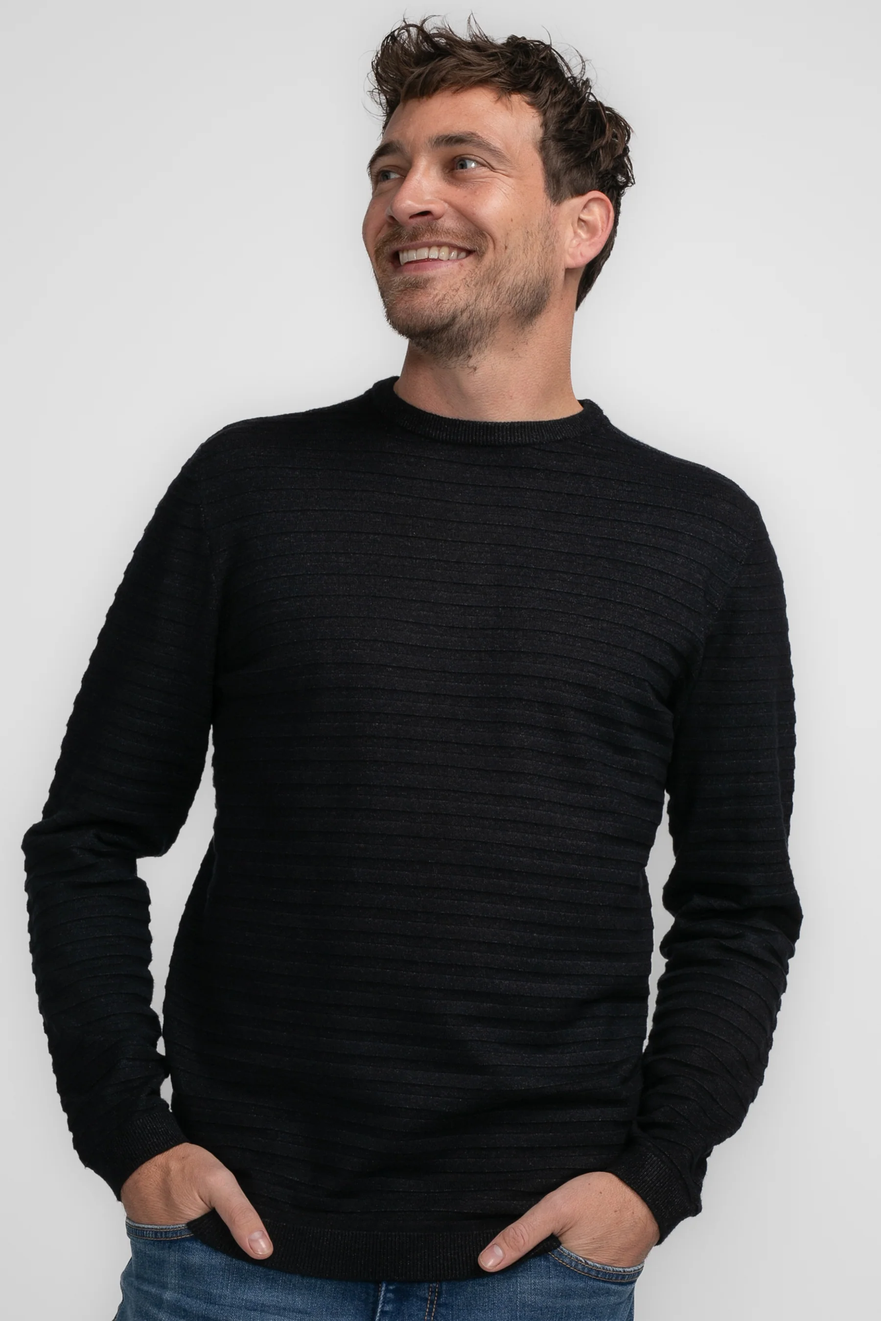 Pull met ronde hals - zwart