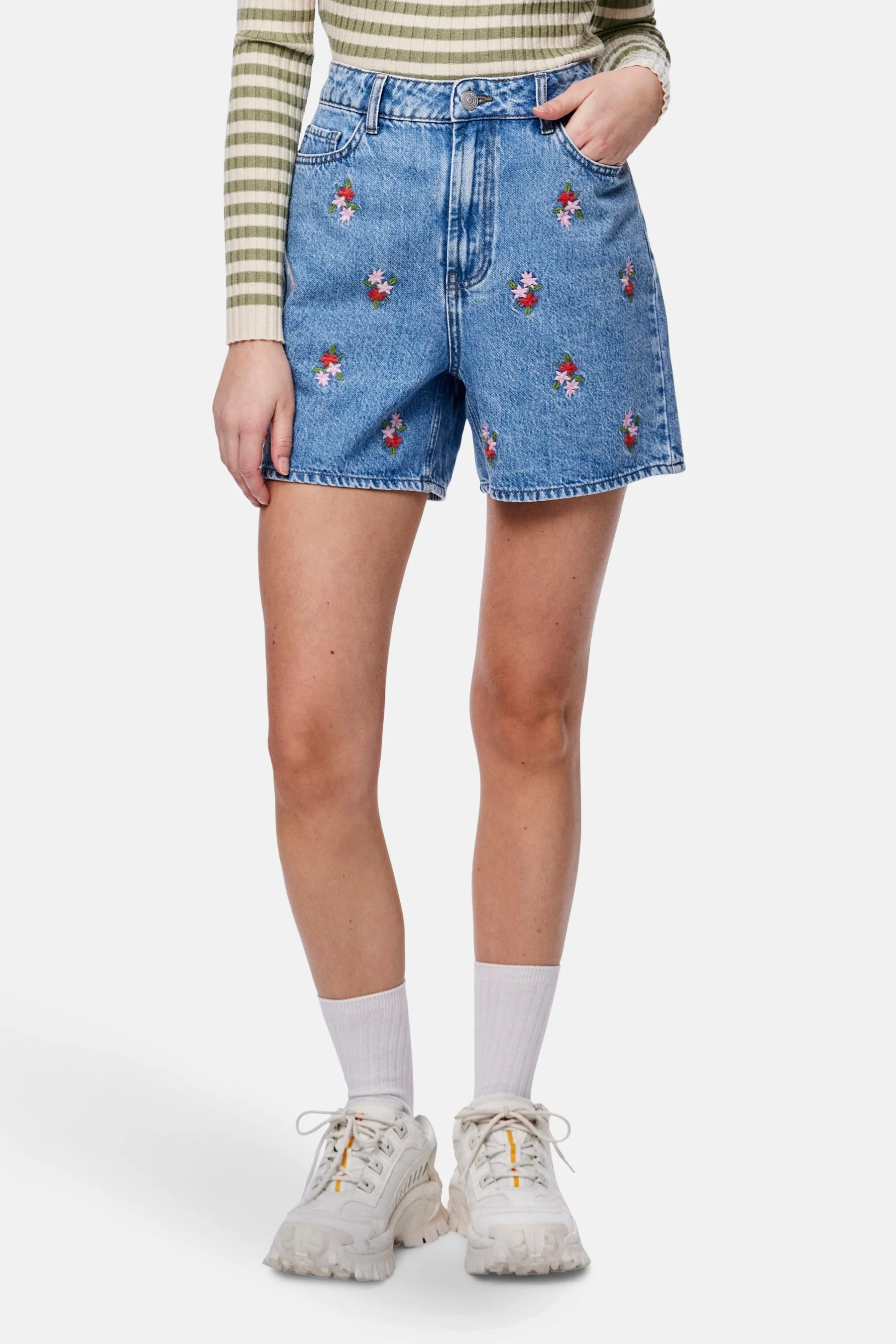 Short - light blue denim