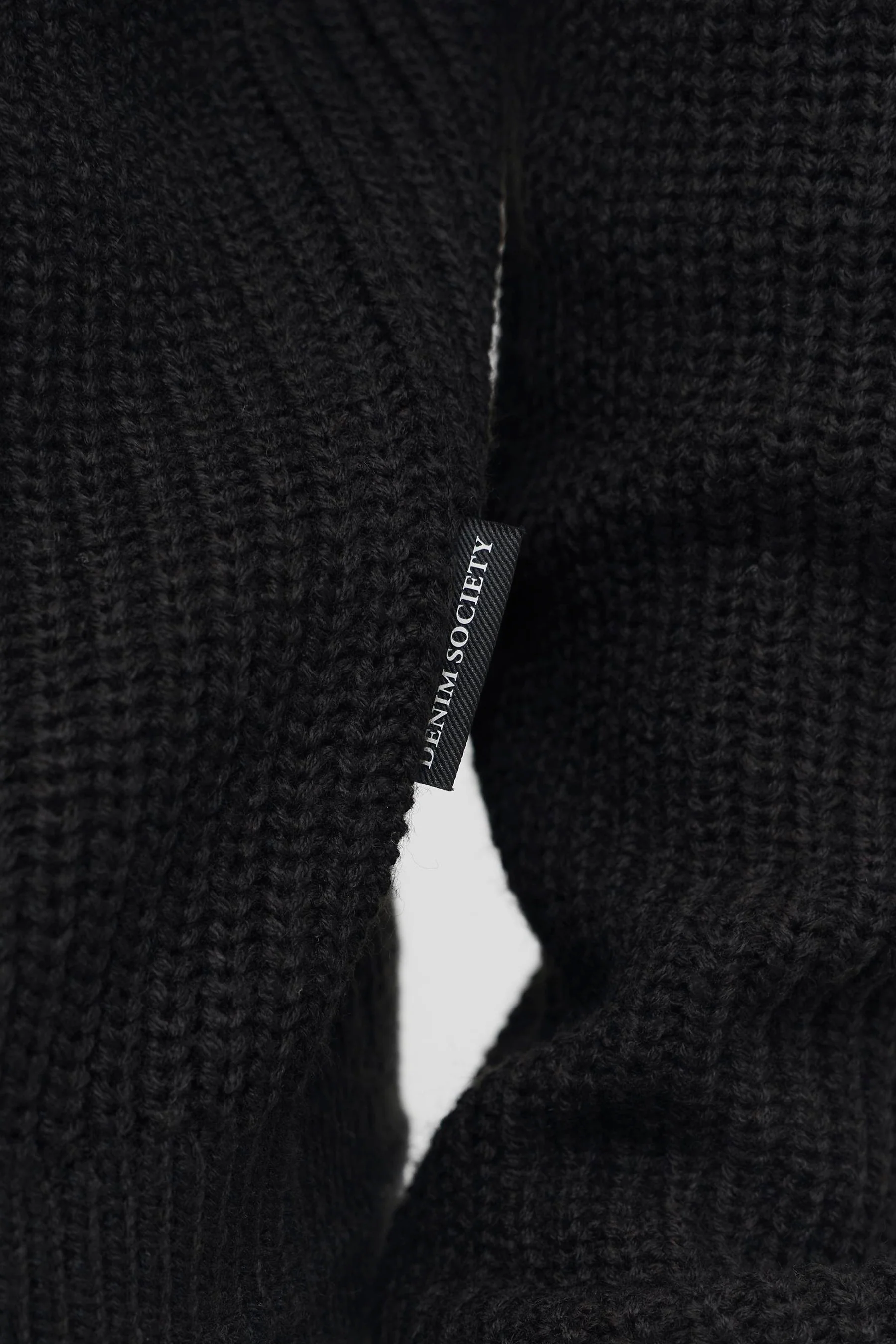 Pull met V-hals - zwart - Image 4
