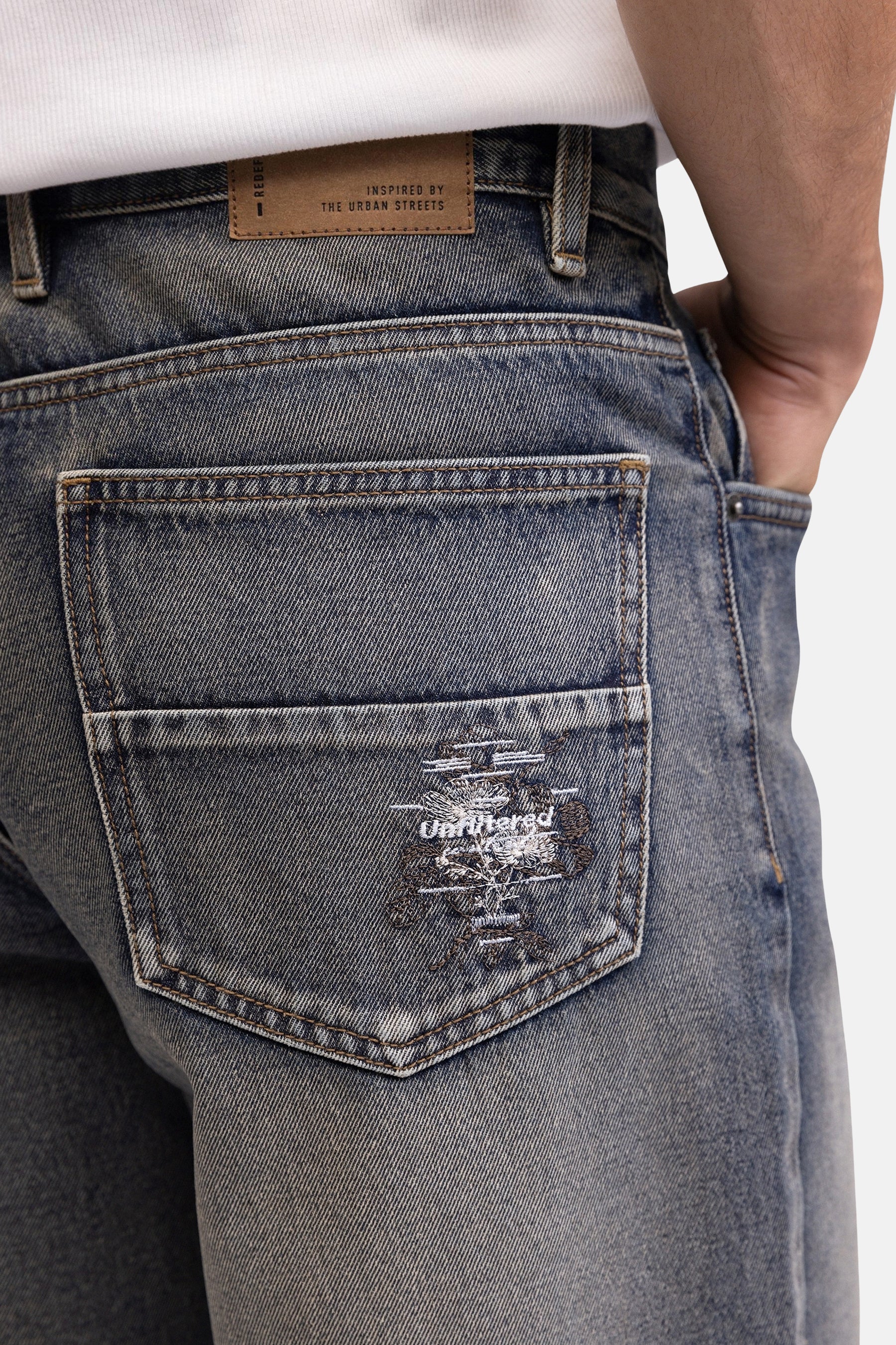 Short - mid blue denim - Image 4