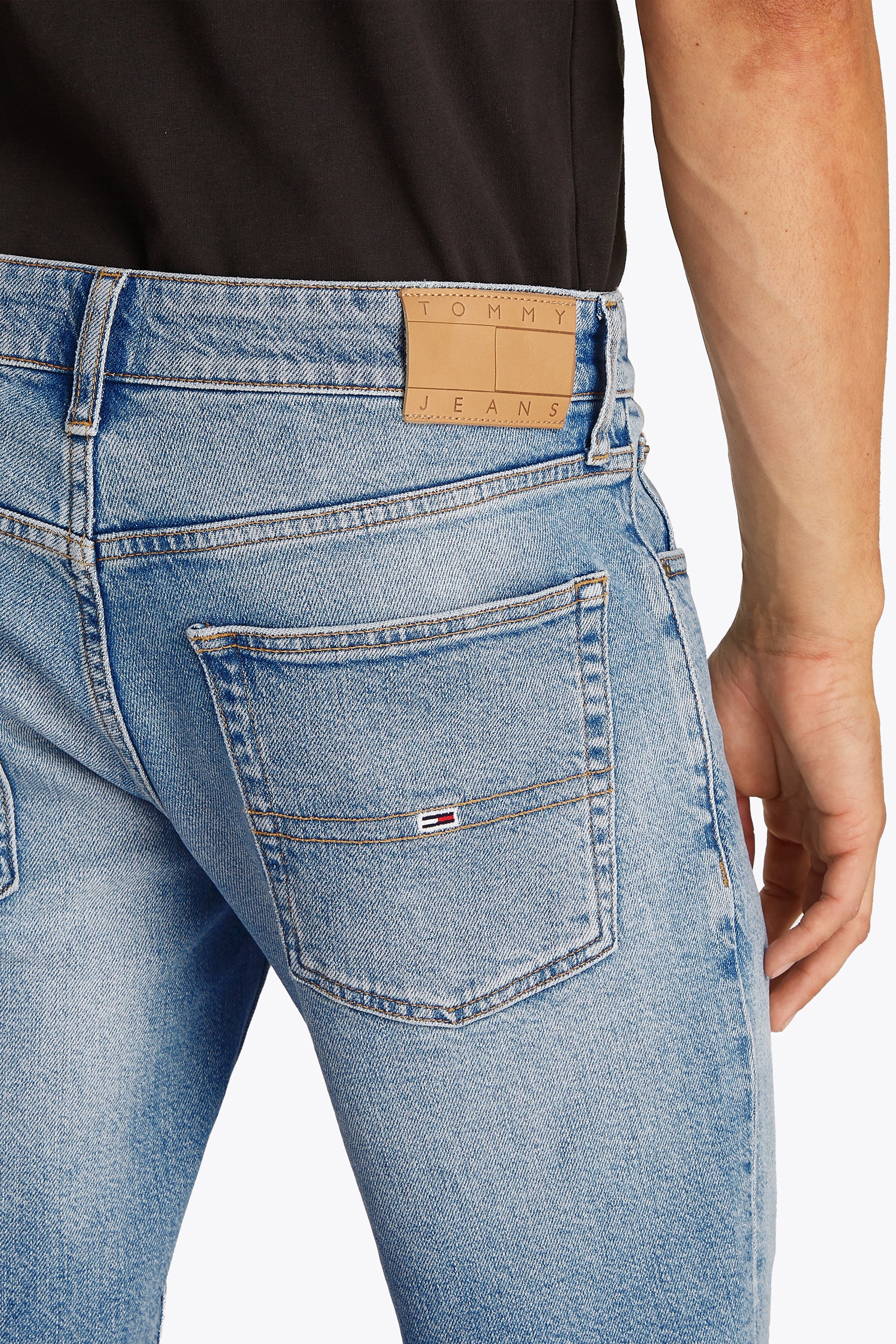 Jeansshort light blue denim - TOMMY JEANS - Image 4