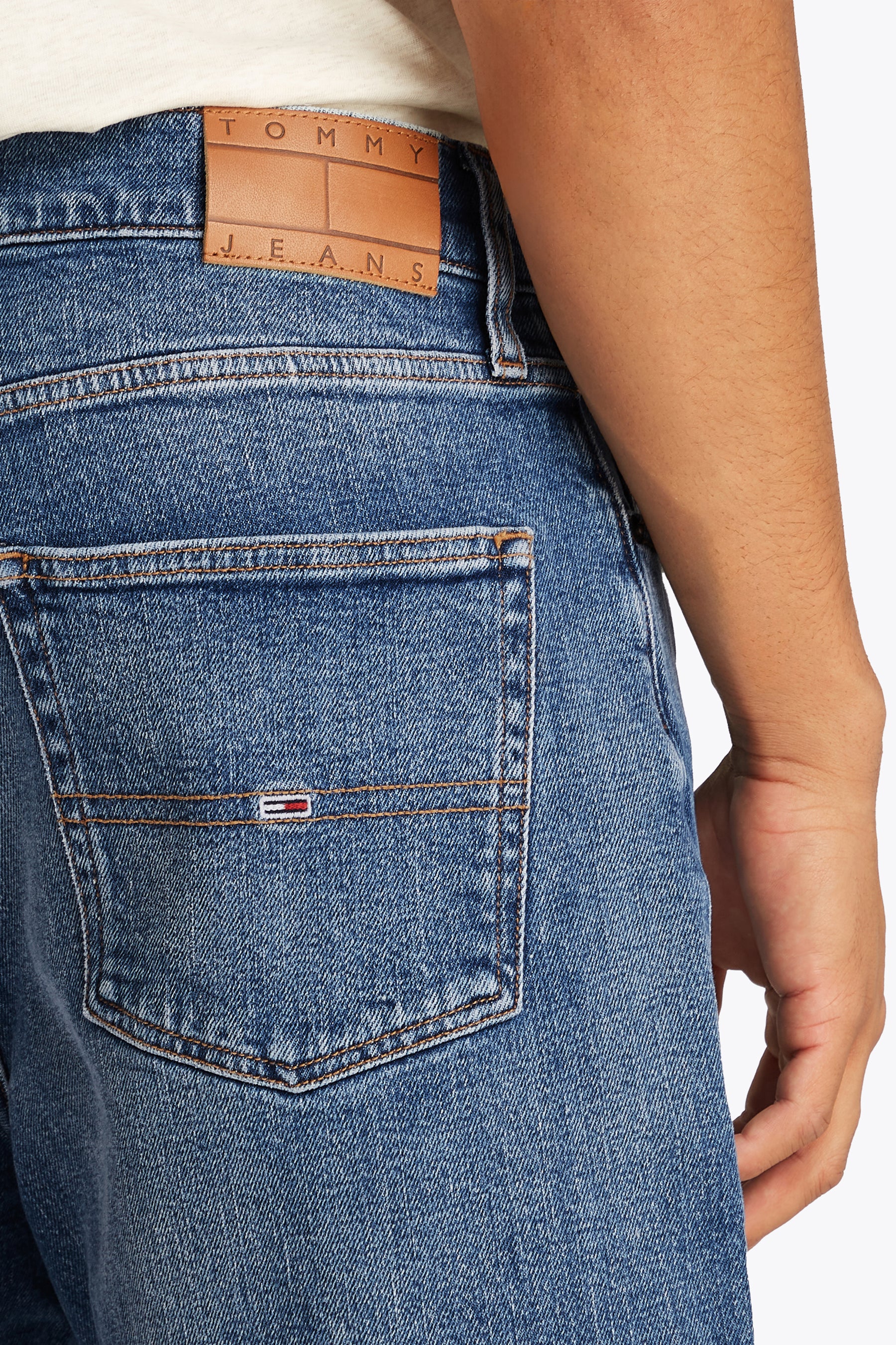 Jeansshort mid blue denim - TOMMY JEANS - Image 4