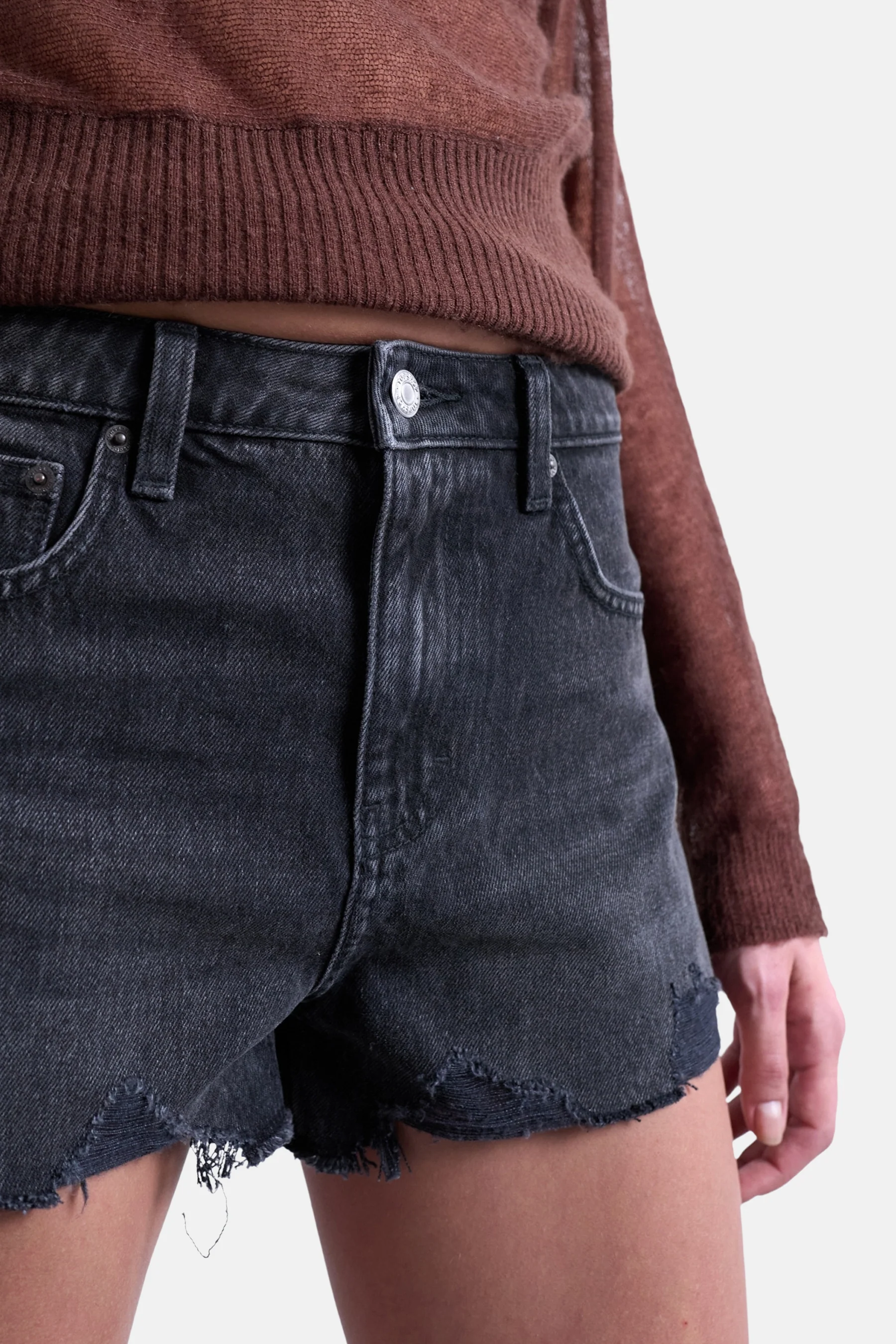 Short - black denim