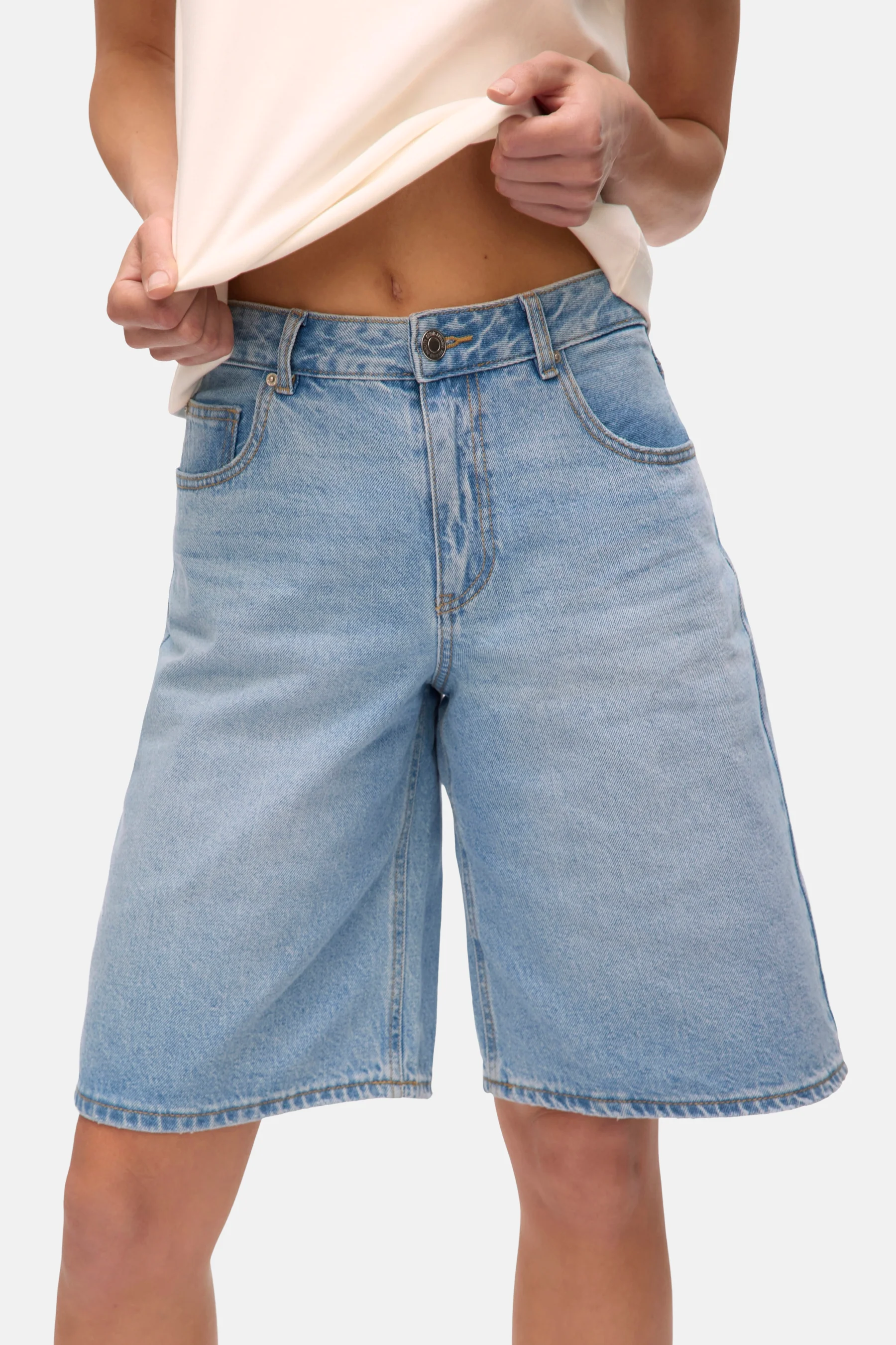 Short - light blue denim - Image 4