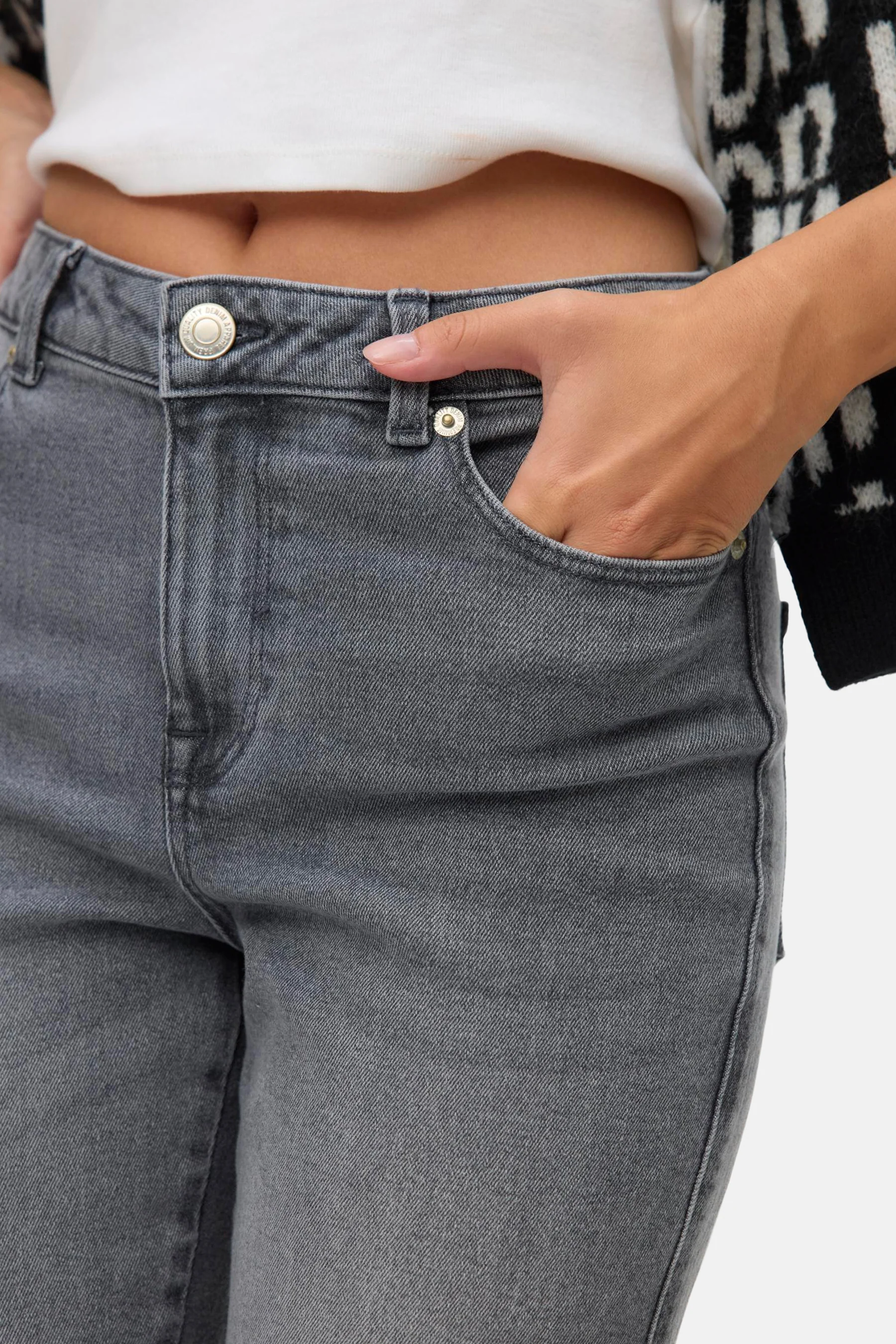 AMARA - mid grey denim - Image 4
