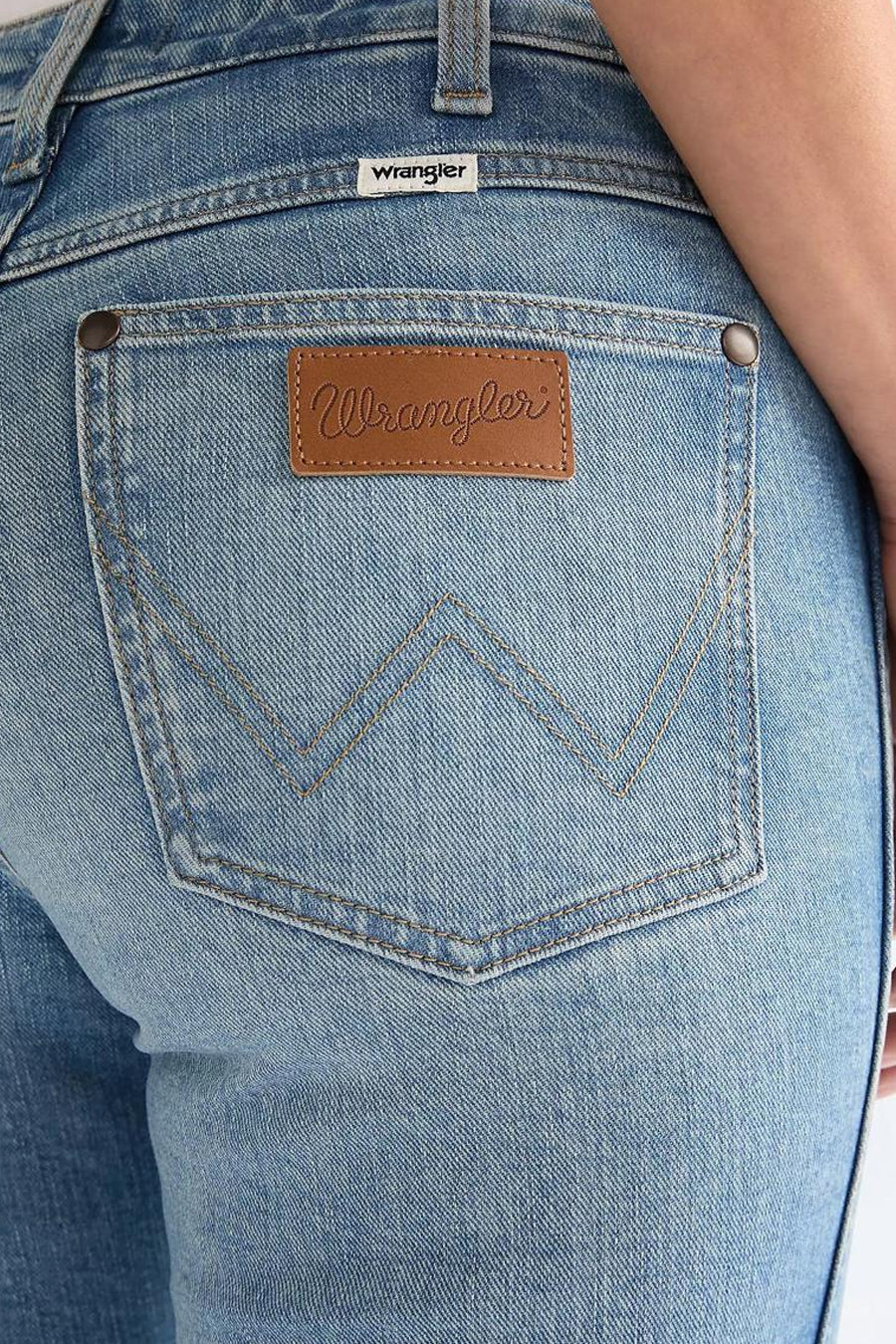 Jeans flared mid blue denim - Wrangler® - Image 4